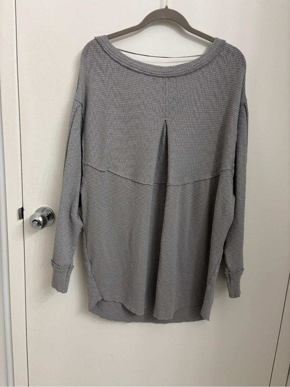 We the Free gray oversized slouchy pullover - Picture 2 of 7